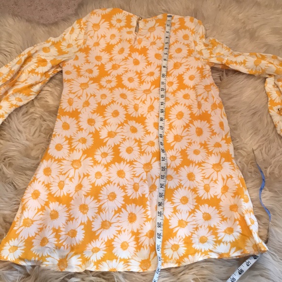 Retro 60โs Style Mini Dress! - Picture 8 of 8